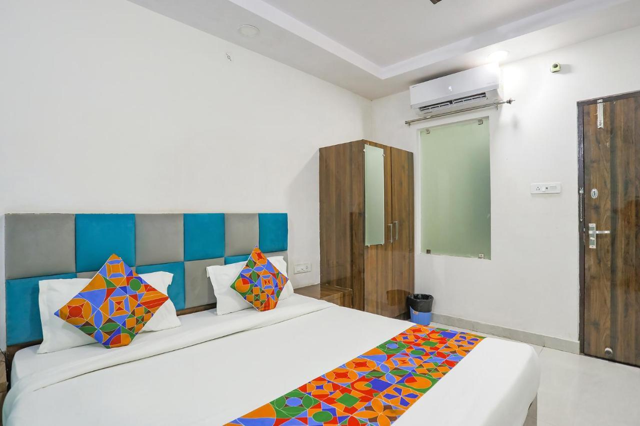 Chinhat Fabhotel Sm Palace מראה חיצוני תמונה