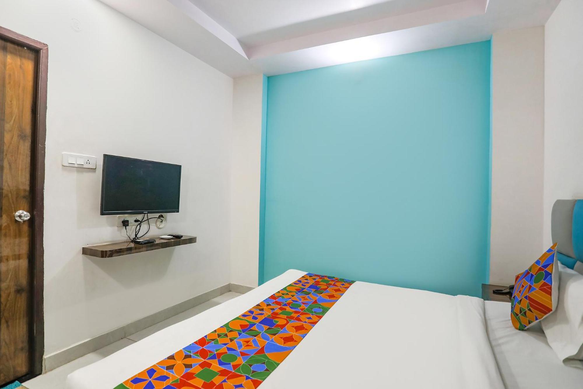 Chinhat Fabhotel Sm Palace מראה חיצוני תמונה