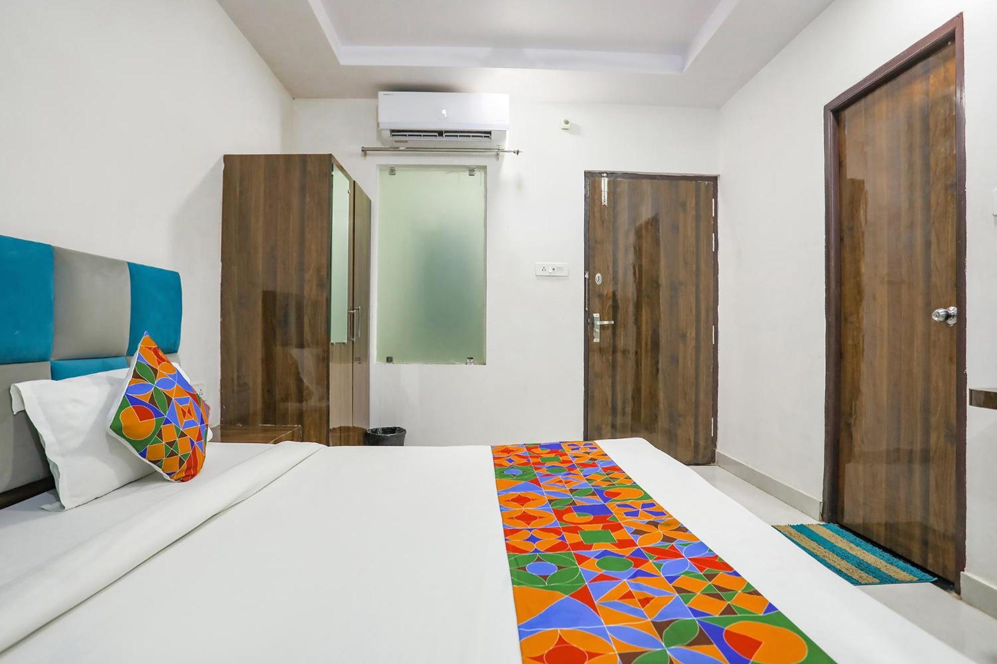 Chinhat Fabhotel Sm Palace מראה חיצוני תמונה